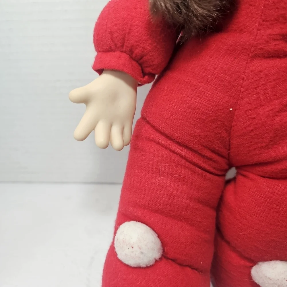 Vintag 1996 Precious Moments Red Doll with Box
